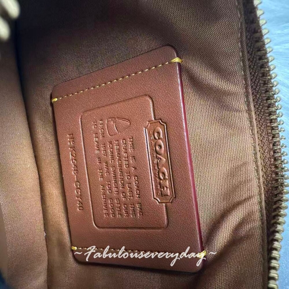 Coach Swinger Bag 20 With Chain In Crystal Signature Jacquard Rainbow CCY40 - Picture 9 of 9